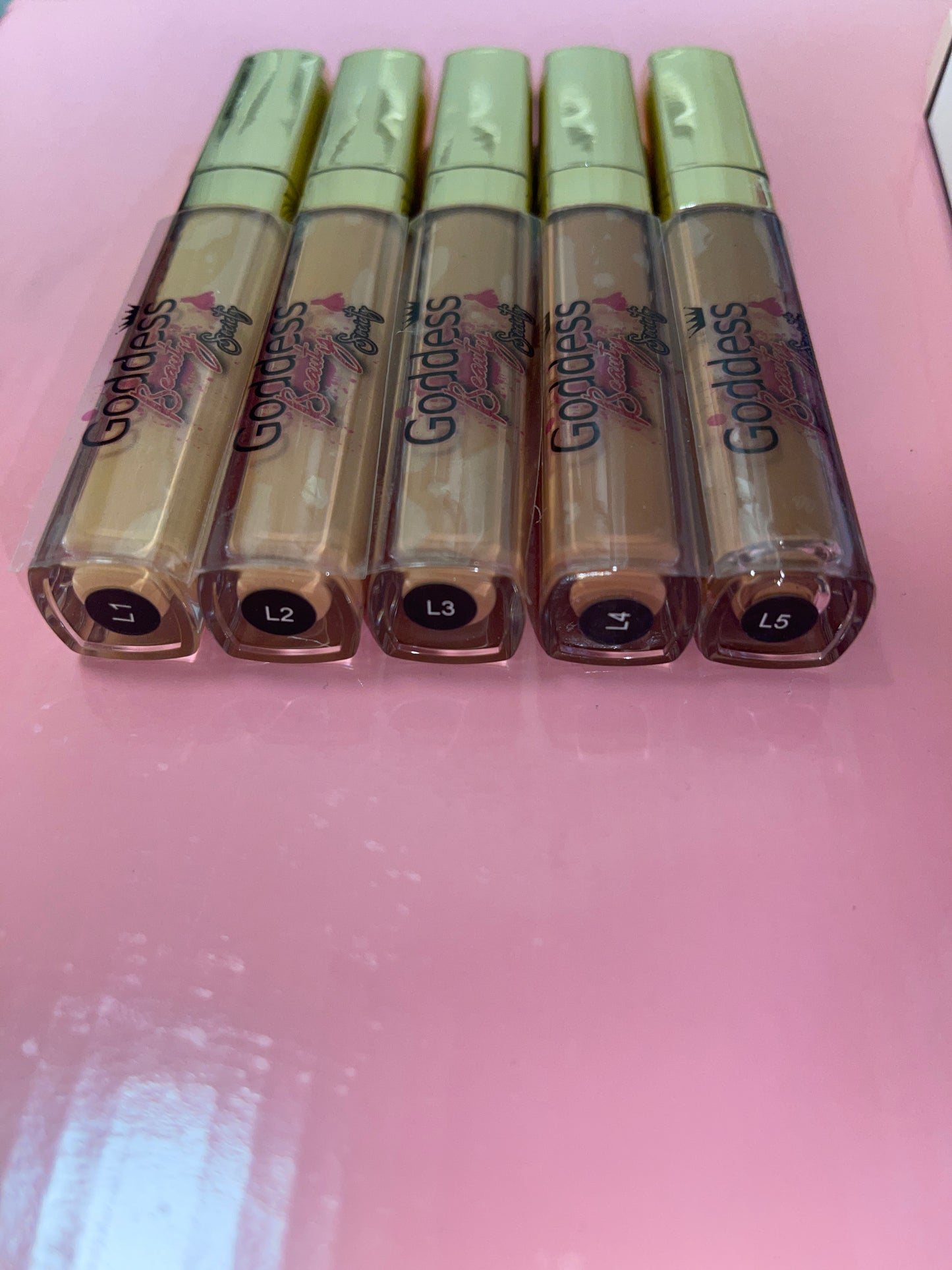G.B.SLLC Creaseless Concealer